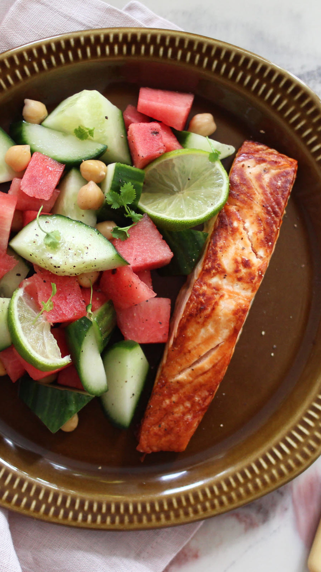 Ørret med vannmelonsalat