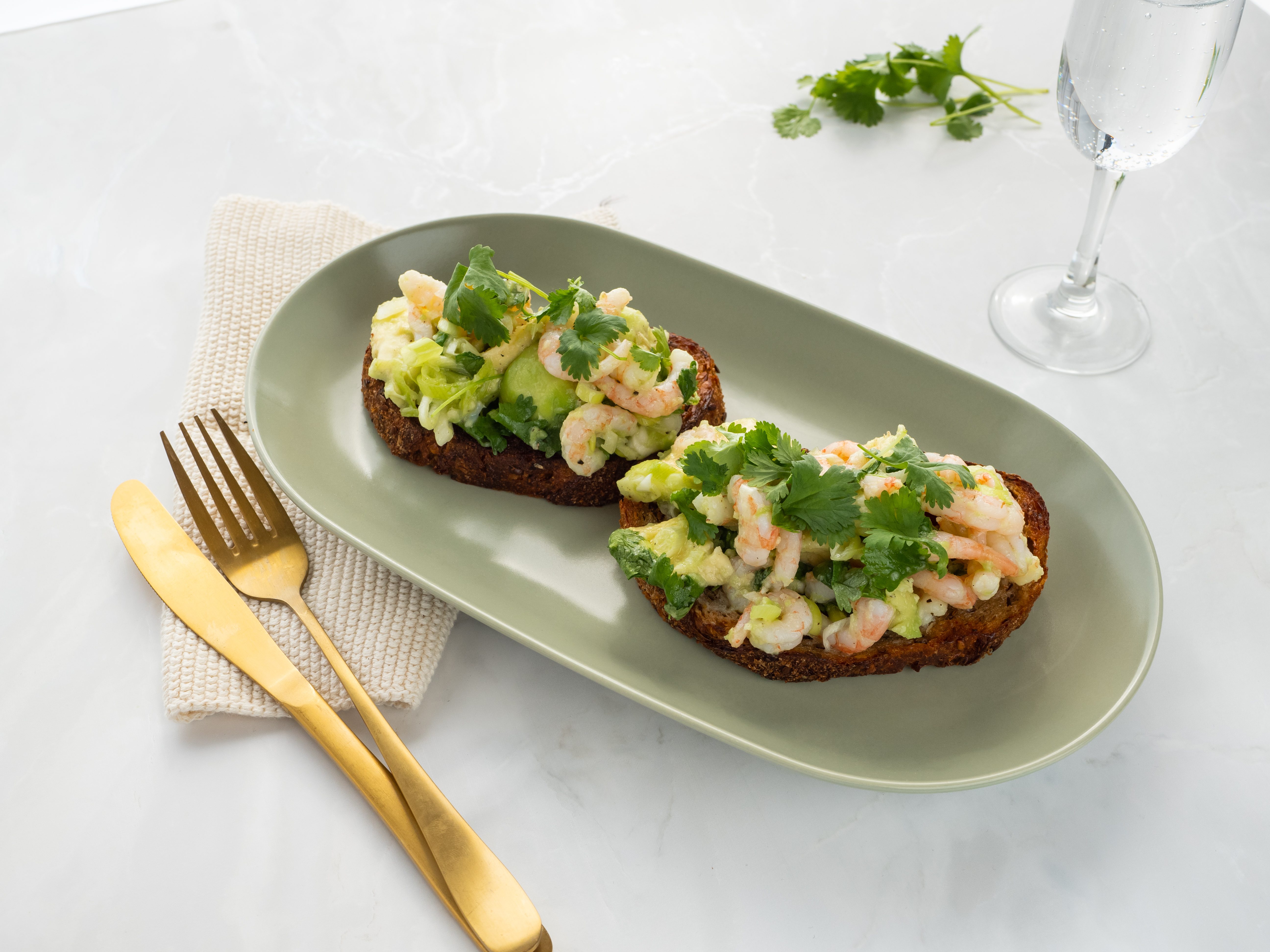 Skiver med reker og avokado 